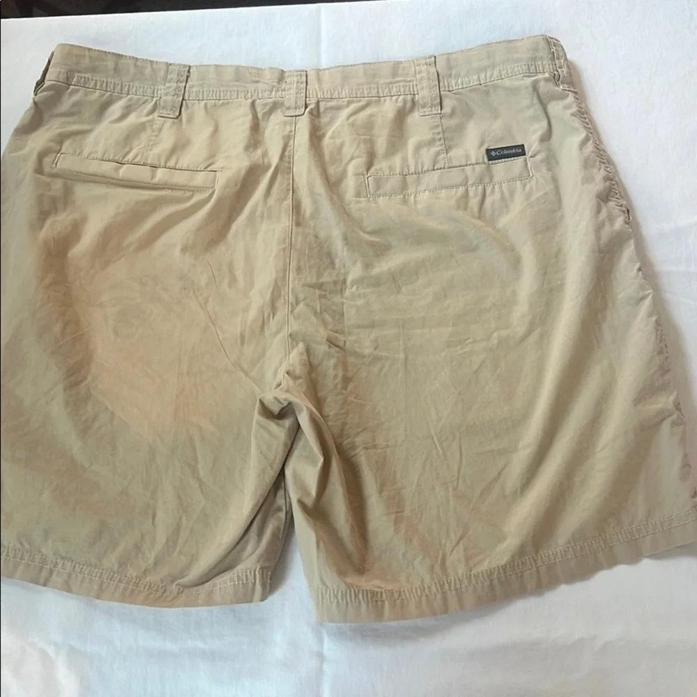 Columbia Tan Flat Front Shorts Lightweight Casual - Picture 5 of 8
